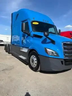 Used 2021 Freightliner Cascadia Sleeper in Miami Florida