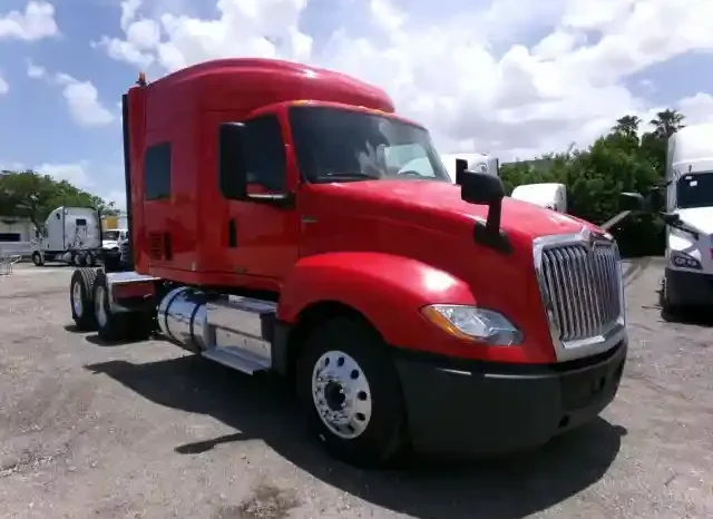 
								Used 2018 International LT Sleeper in Miami Florida full									