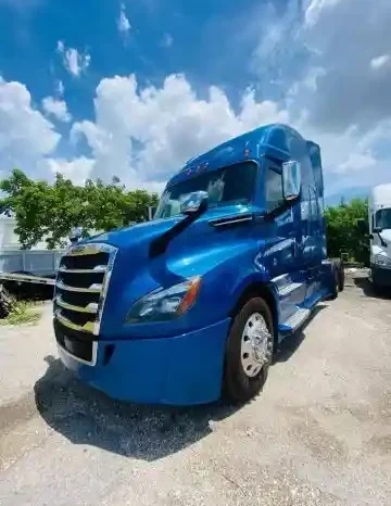 
								Used 2020 Freightliner Cascadia 126 Sleeper in Miami Florida full									