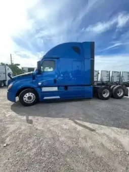 Used 2019 Freightliner Cascadia 126 Sleeper in Miami Florida