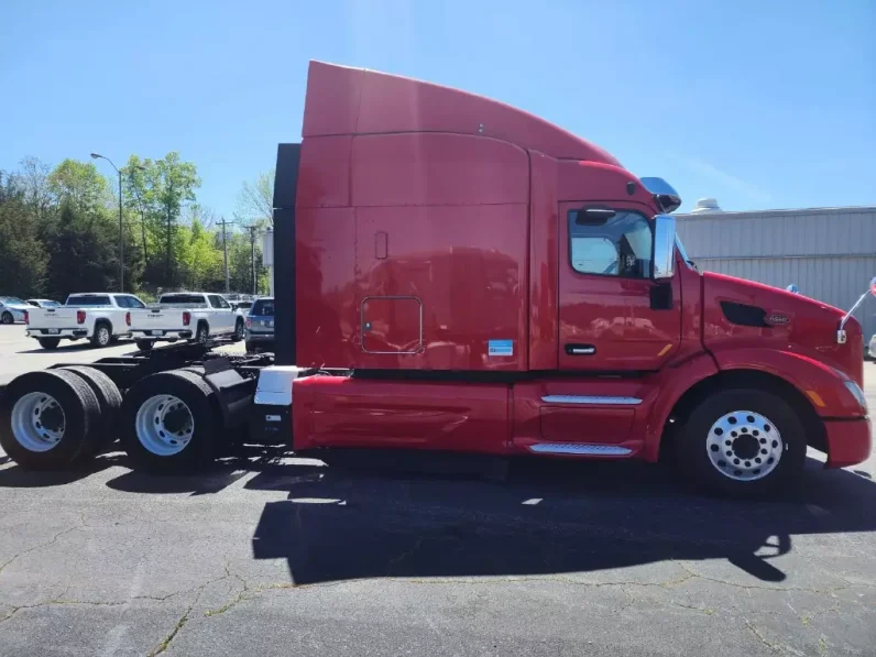 
								Used 2016 Peterbilt 579 Sleeper in Greensboro North Carolina full									