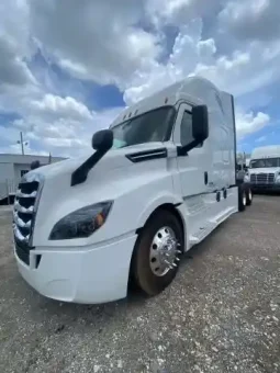 Used 2019 Freightliner Cascadia 126 Sleeper in Miami Florida