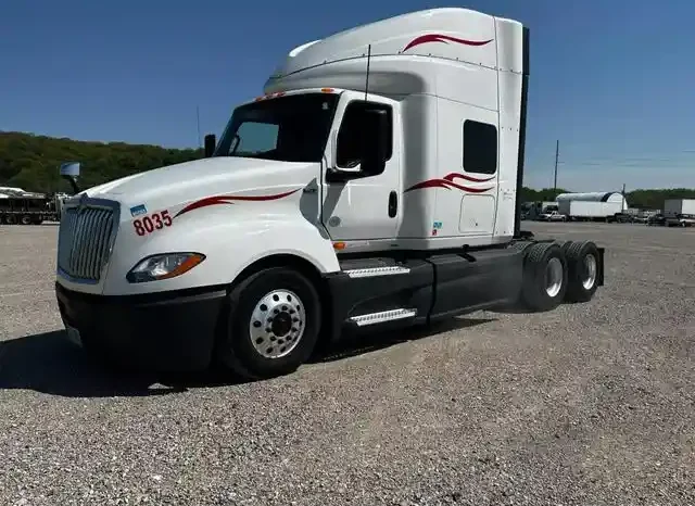 
								Used 2019 International LT Sleeper in Dupo Illinois full									