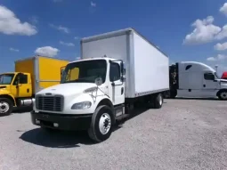 Used 2016 Freightliner BUSINESS CLASS M2 106 Box Truck in Dupo Illinois