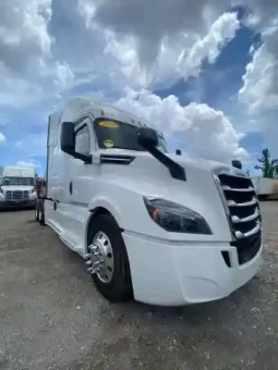 Used 2019 Freightliner Cascadia 126 Sleeper in Miami Florida