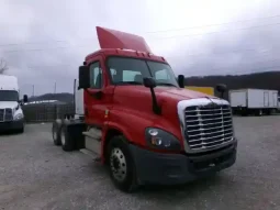 Used 2017 Freightliner Cascadia 125 Day Cab in Dupo Illinois