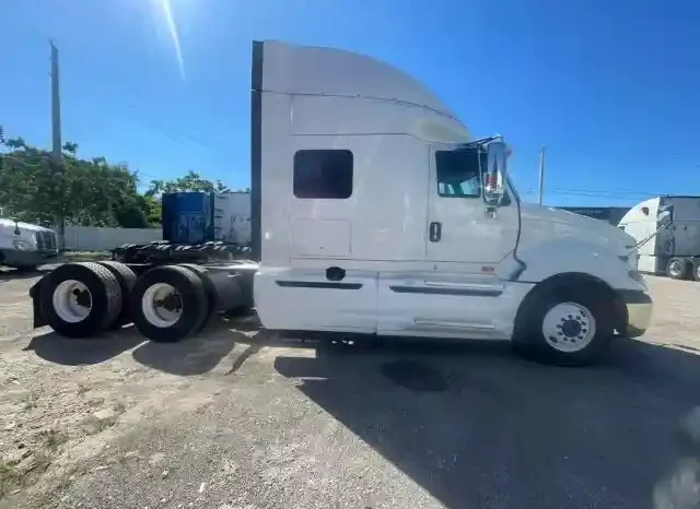 
								Used 2016 International Prostar Sleeper in Miami Florida full									