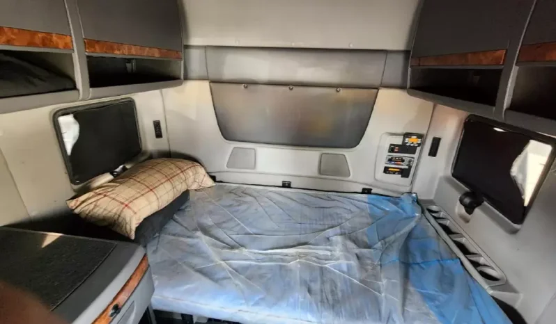 
								Used 2018 International LT Sleeper in Greensboro NC full									
