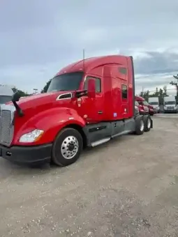 Used 2019 Kenworth T600 Sleeper in Miami Florida