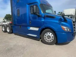 Used 2019 Freightliner Cascadia 126 Sleeper in Miami Florida