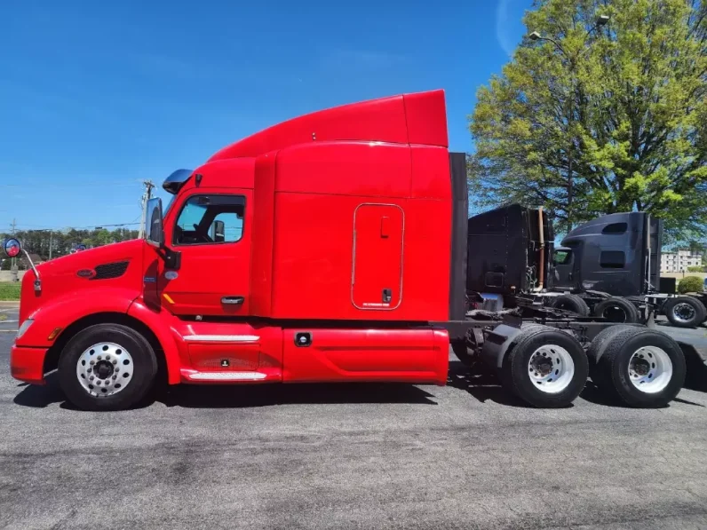 
								Used 2016 Peterbilt 579 Sleeper in Greensboro North Carolina full									