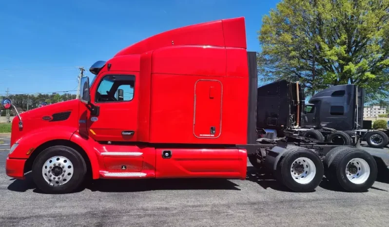 
								Used 2016 Peterbilt 579 Sleeper in Greensboro North Carolina full									