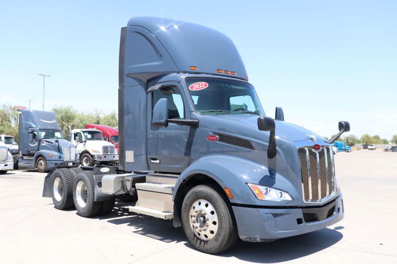 
								Used 2022 Peterbilt 579 Day Cab in Tolleson Arizona full									