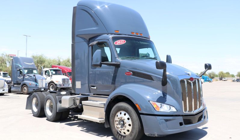 
								Used 2022 Peterbilt 579 Day Cab in Tolleson Arizona full									