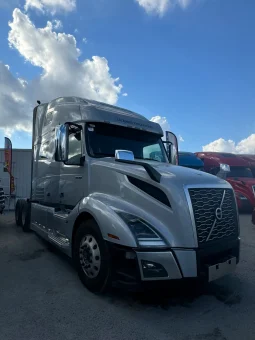 Used 2019 Volvo 760 Sleeper in Hialeah Florida