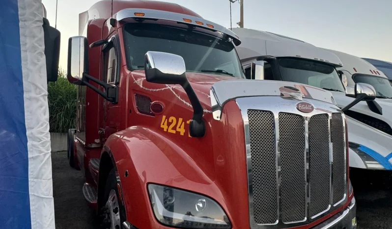 
								Used 2019 Peterbilt 579 Sleeper in Hialeah Florida full									