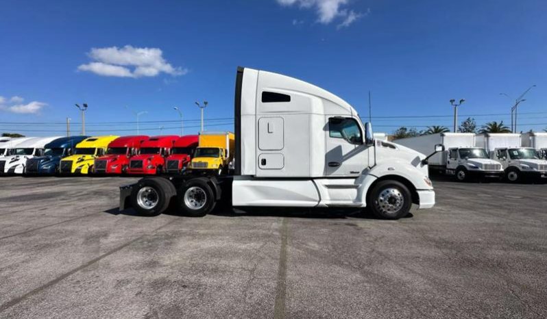 
								Used 2021 Kenworth T600 Sleeper in Miami Florida full									