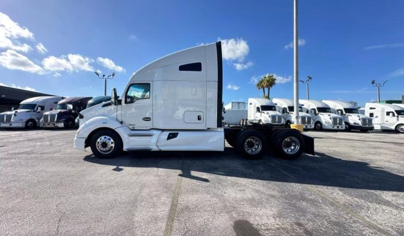 
								Used 2021 Kenworth T600 Sleeper in Miami Florida full									