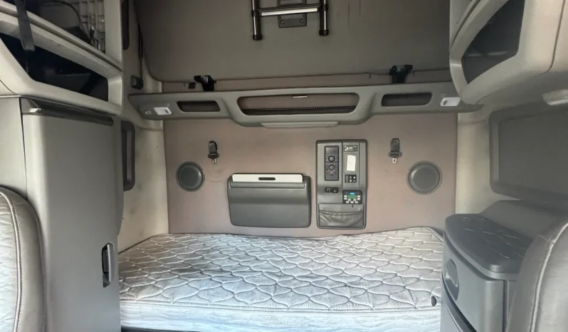 
								Used 2019 Volvo 760 Sleeper in Hialeah Florida full									