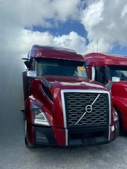 Used 2018 Volvo VNL860 Sleeper in Hialeah Florida