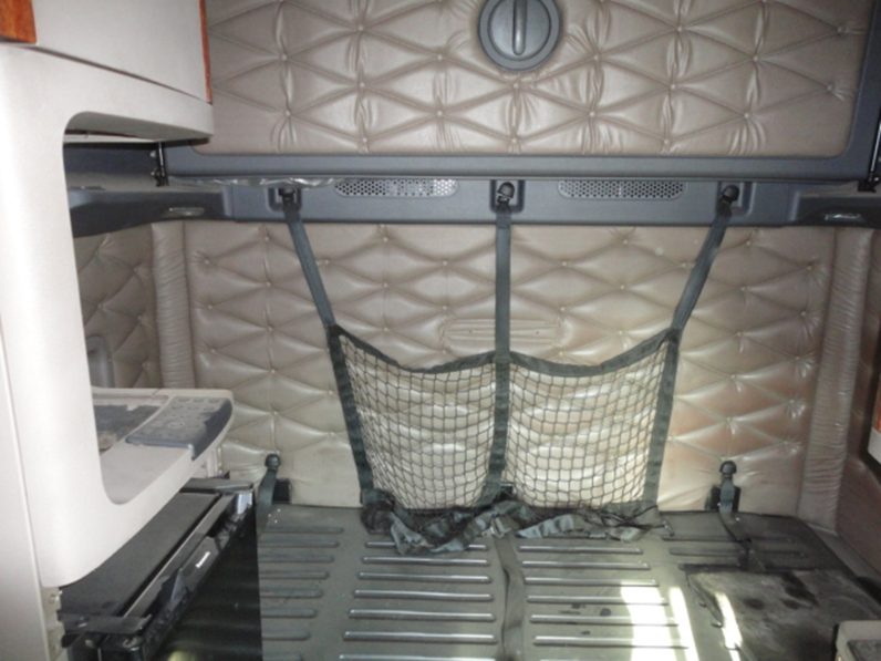 
								Used 2011 Freightliner Cascadia Sleeper in Boise Idaho full									