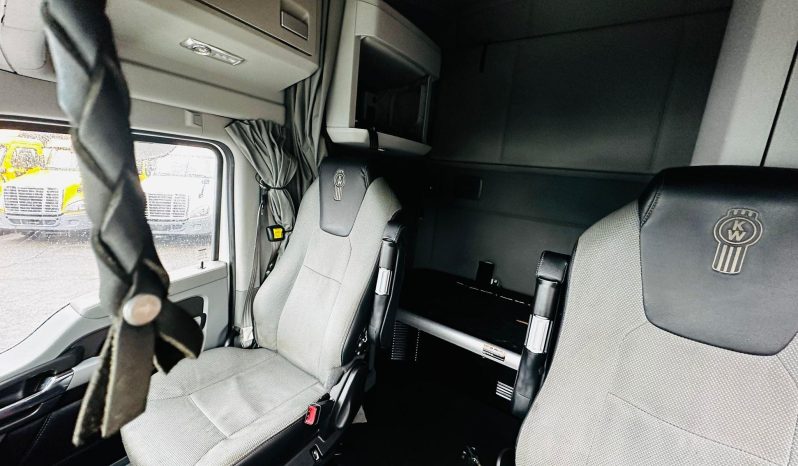 
								Used 2020 Kenworth T600 Sleeper in Linden New Jersey full									