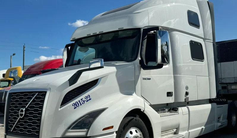 
								Used 2019 Volvo VNL860 Sleeper in Hialeah Florida full									