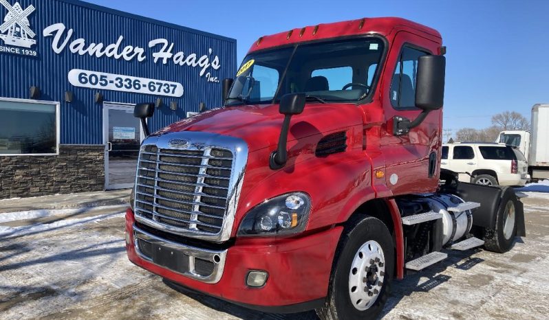 
								Used 2017 Freightliner Cascadia Day Cab in Sioux falls South Dakota full									