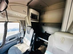 Used 2019 Kenworth T600 Sleeper in Linden New Jersey