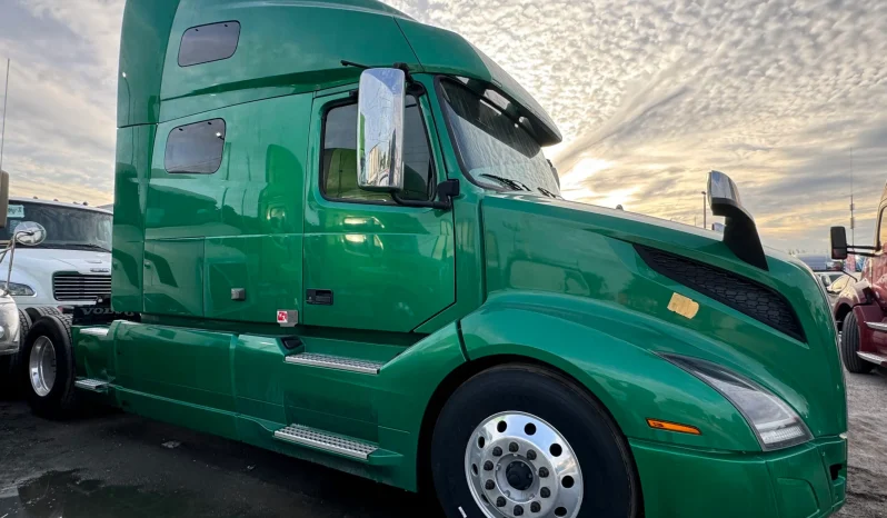 
								Used 2019 Volvo 760 Sleeper in Hialeah Florida full									