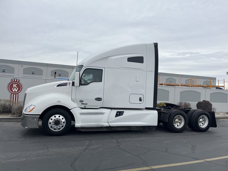 
								Used 2020 Kenworth T680 Sleeper in la vegas nevada full									