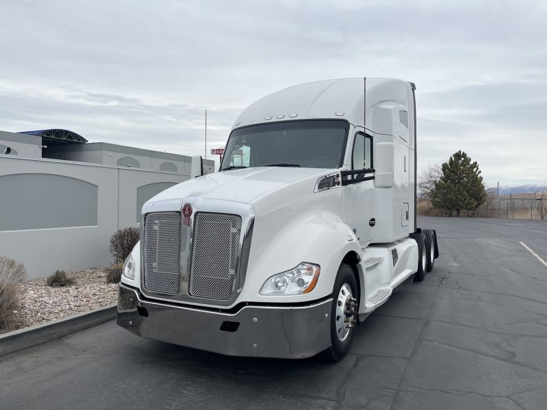 
								Used 2020 Kenworth T680 Sleeper in la vegas nevada full									