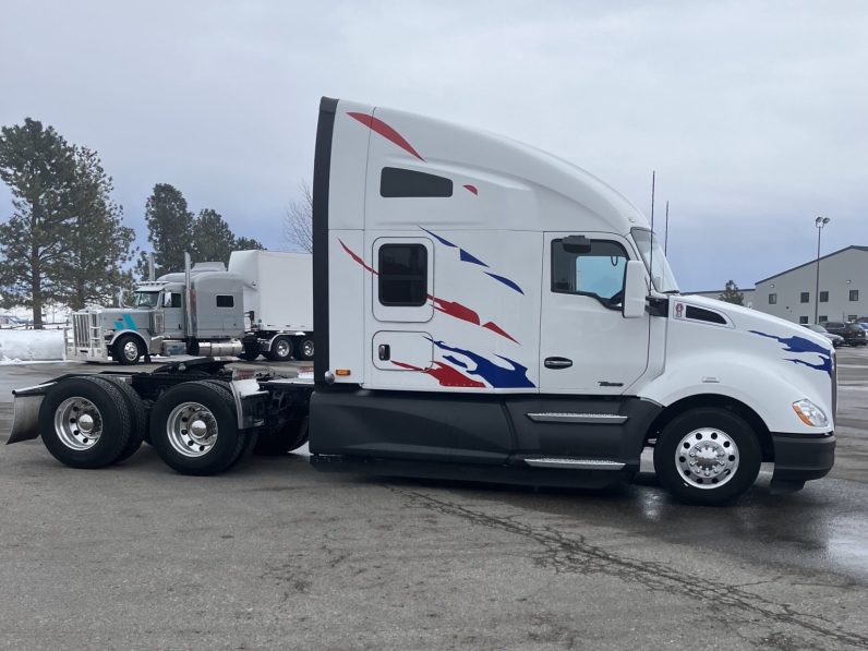 
								Used 2022 Kenworth T680 Sleeper in Missoula Montana full									