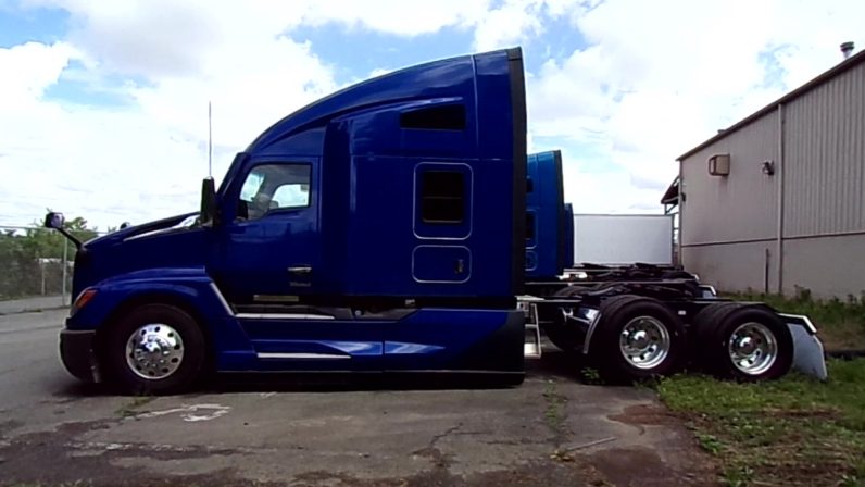 
								New 2024 Kenworth T680 Sleeper in Harrisonburg Virginia full									