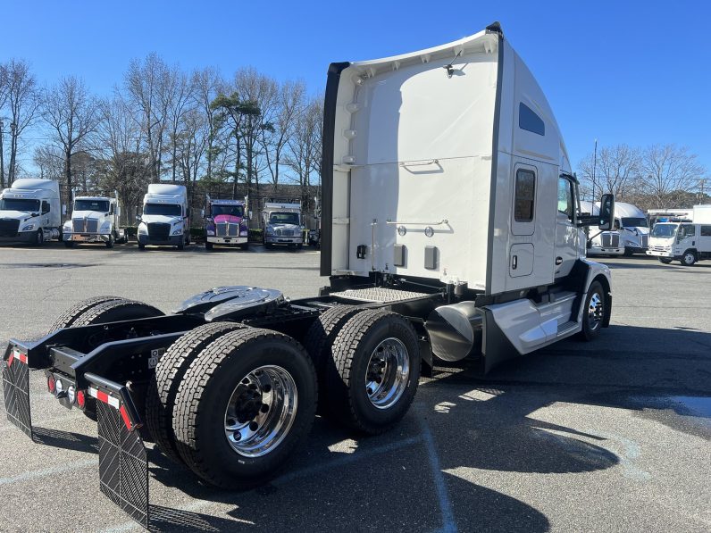 
								New 2024 Kenworth T680 Sleeper in Richmond Virginia full									