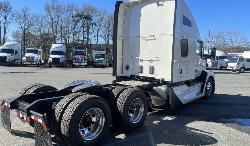 
								New 2024 Kenworth T680 Sleeper in Richmond Virginia full									