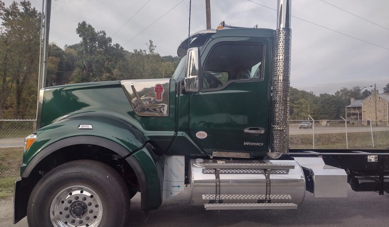 
								New 2025 Kenworth W990 Day Cab in Keyser Virginia full									