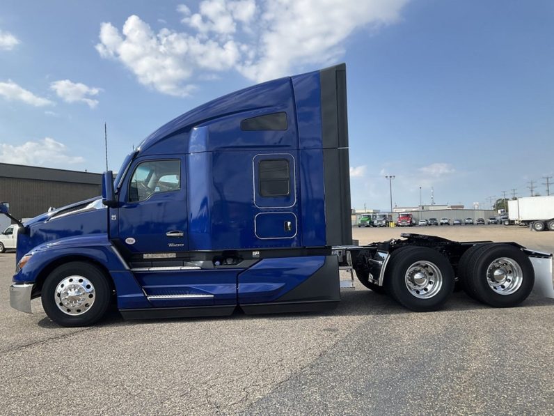 
								New 2025 Kenworth T680 Sleeper in Harrisonburg Virginia full									