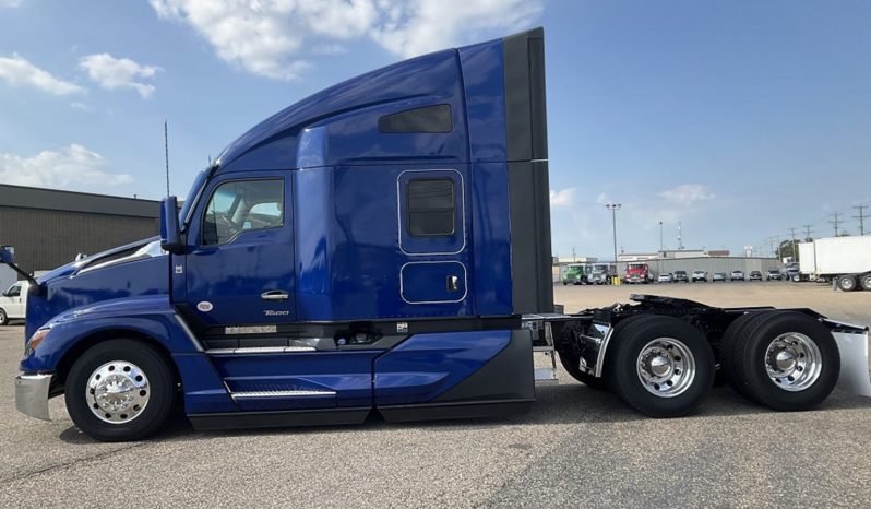 
								New 2025 Kenworth T680 Sleeper in Harrisonburg Virginia full									