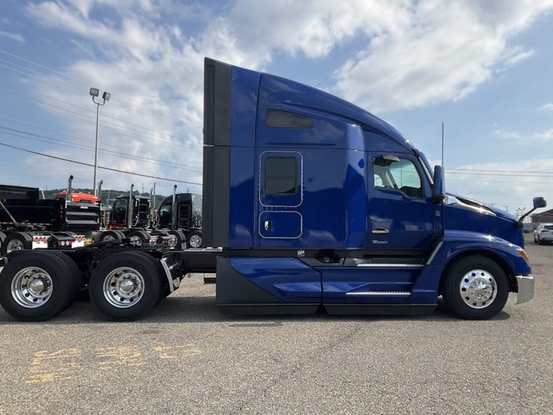 
								New 2025 Kenworth T680 Sleeper in Harrisonburg Virginia full									