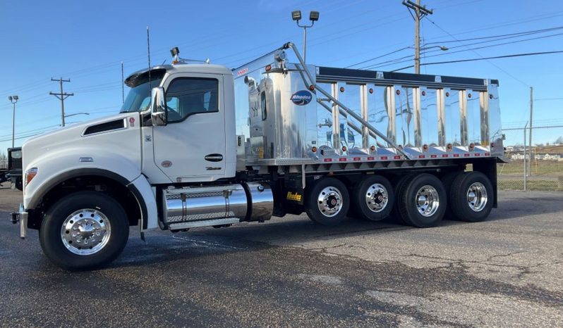 
								New 2025 Kenworth T880 Dump Truck in Harrisonburg Virginia full									