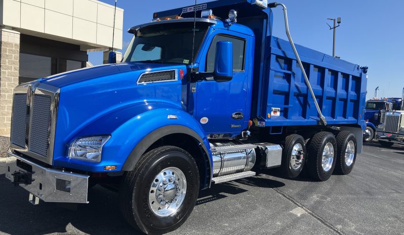 
								New 2025 Kenworth T880 Dump Truck in Chesapeake Virginia full									