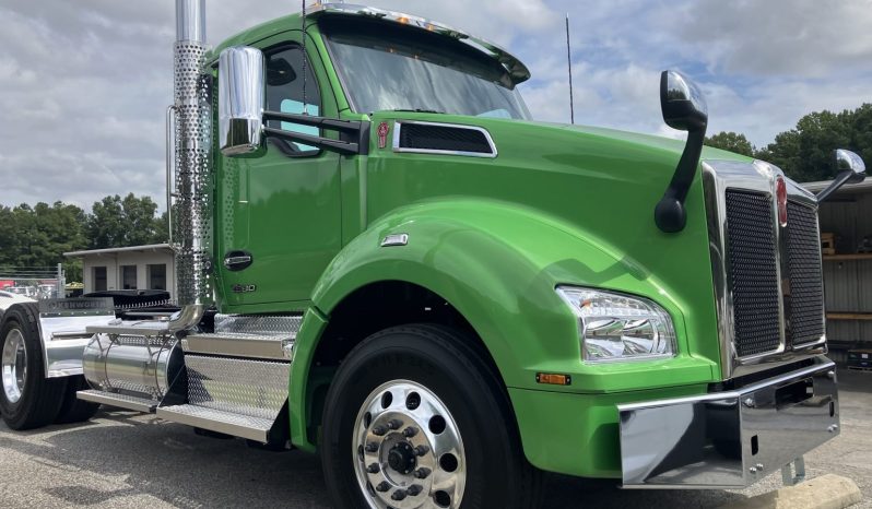 
								New 2025 Kenworth T880 Day Cab in Richmond Virginia full									