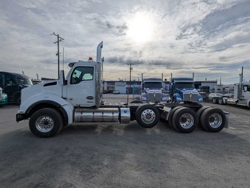 
								New 2025 Kenworth T880 Day Cab in Spokane Washington full									