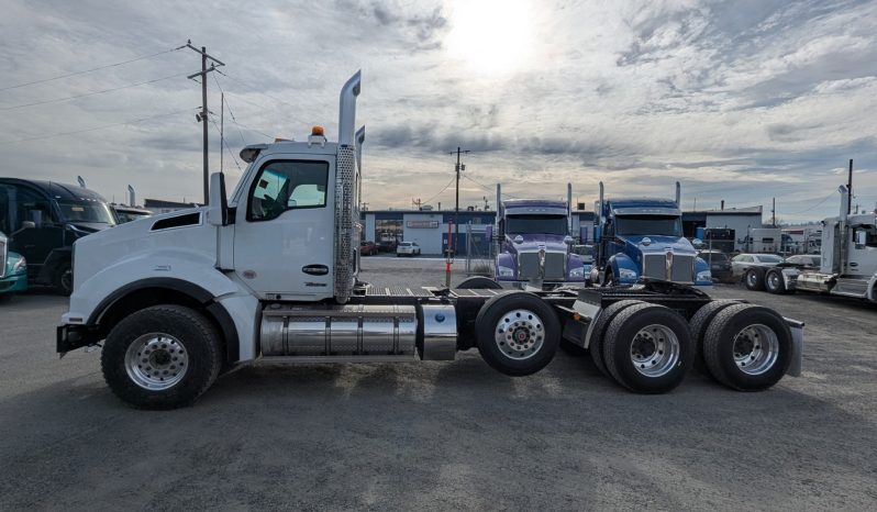 
								New 2025 Kenworth T880 Day Cab in Spokane Washington full									