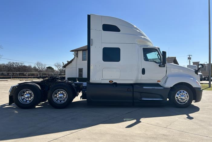 
								Used 2020 International LT625 Sleeper in Irving Texas full									