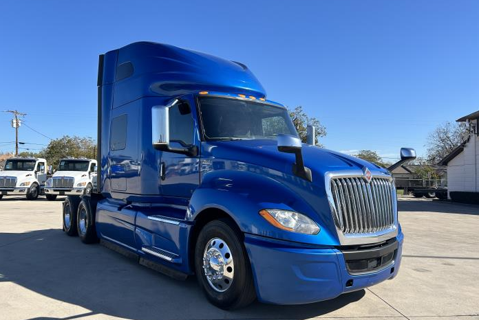 
								Used 2020 International LT625 Sleeper in Irving Texas full									