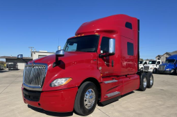 Used 2020 International LT625 Sleeper in Irving Texas