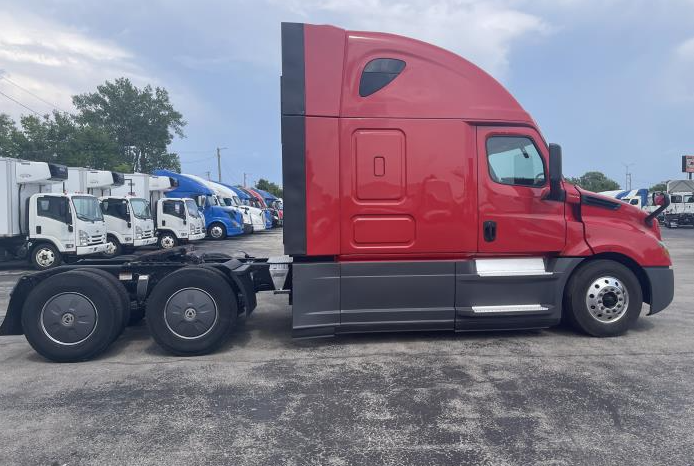 
								Used 2021 Freightliner Cascadia Sleeper in Willowbrook Illinois full									