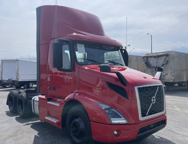 
								Used 2020 Volvo VNR64T300 Day Cab in Willowbrook Illinois full									